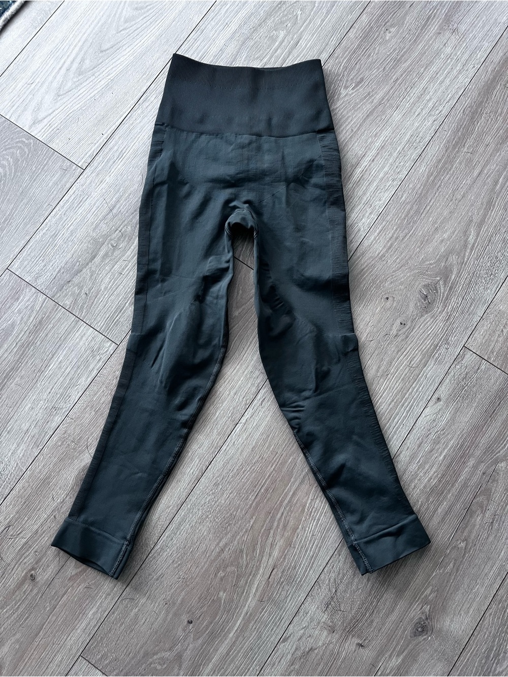 Lululemon size 2